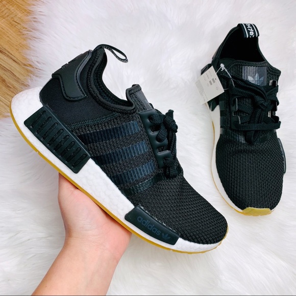 adidas nmd r1 gum sole core black